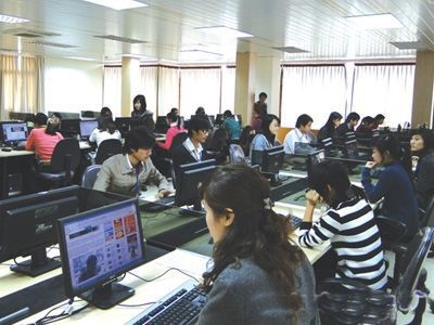 Nhiều trường ngồi không chờ sinh viên